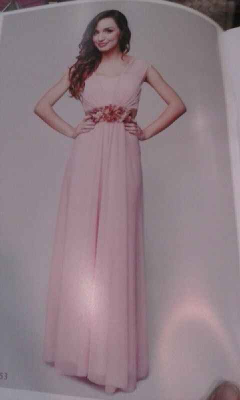 VESTIDO QUE LLEVARÁN LAS DAMAS DE HONOR