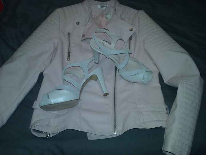 CHAQUETA NOVIA CON MIS ZAPATOS