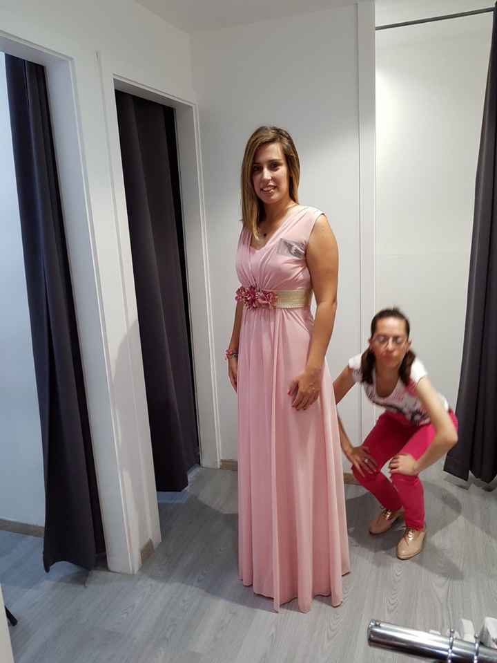 ANDREA YA TIENE SU VESTIDO