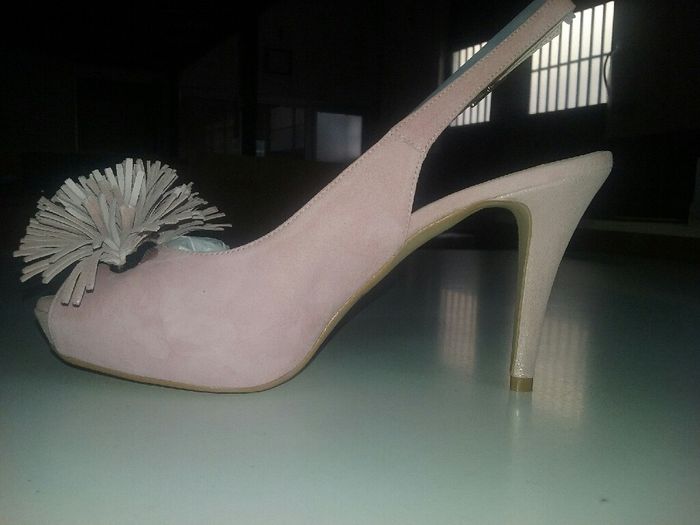 Zapatos otra vez, no me decido - 2