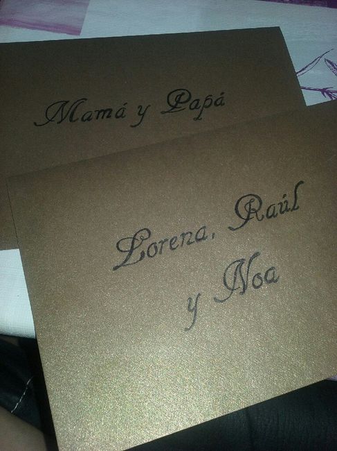 Os enseño mis invitaciones y los nombres en los sobres - 8