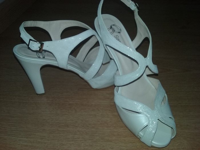 ZAPATOS NOVIA EN NAPPA Y PUNTINI BLANCO