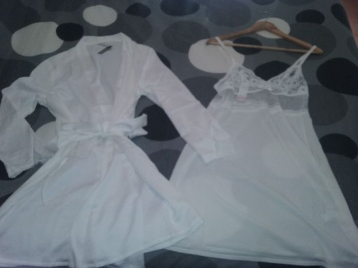 BATA Y CAMISÓN PARA EL DIA B