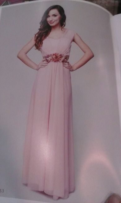 VESTIDO QUE LLEVARÁN LAS DAMAS DE HONOR