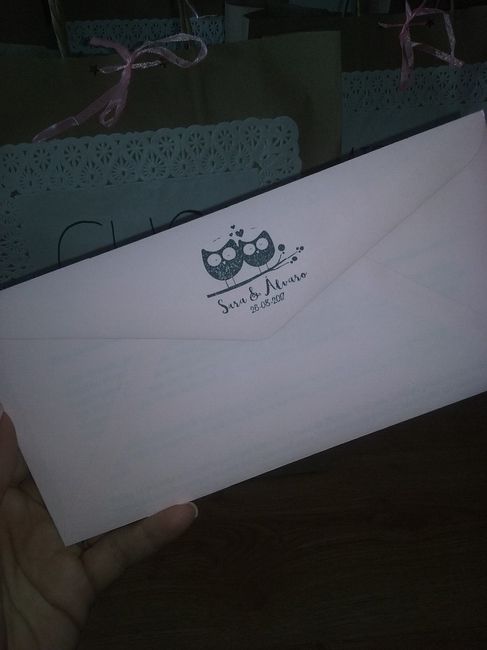 EL SOBRE CON LA CARTA PERSONAL (TAMBIÉN ROSA)