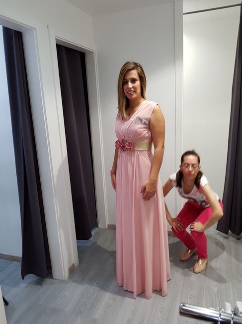 ANDREA YA TIENE SU VESTIDO