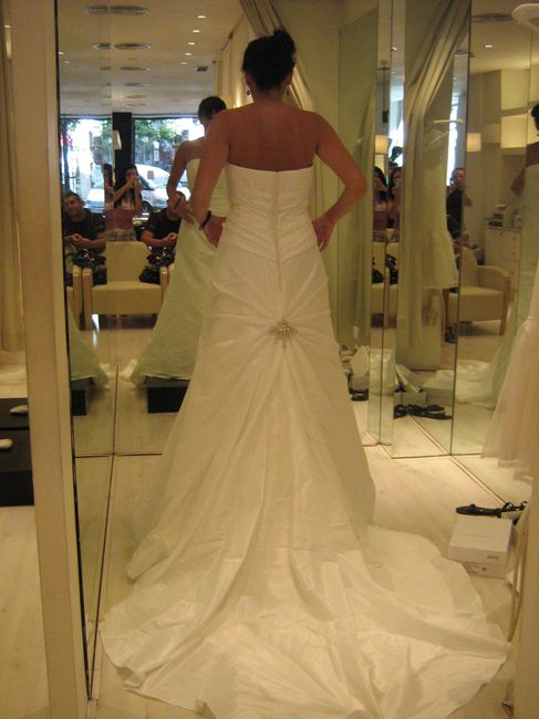 vestido por detras