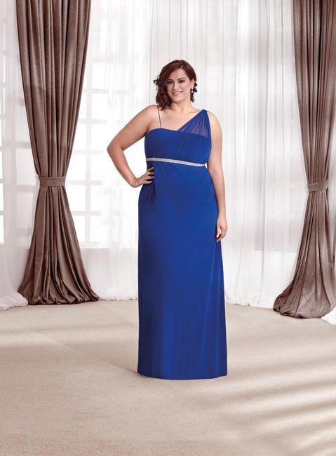 Descubre los colores que son tendencia en vestidos de invitada 👗 3