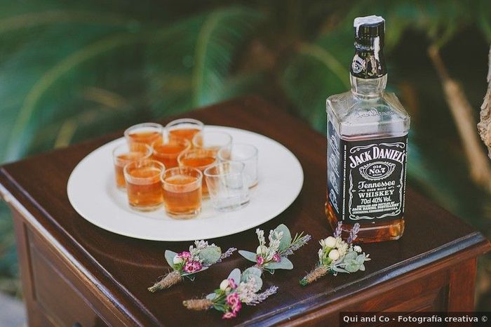 ¿Chupitos de whiskey para calmar los nervios? 🤣 1