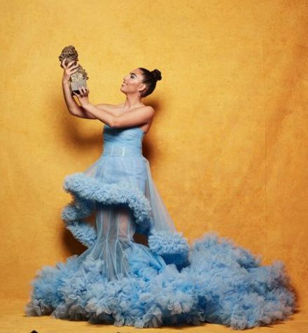 ¡Repasamos algunos looks de los Premios Goya 2022! ¿Qué te parecen? 😏 10