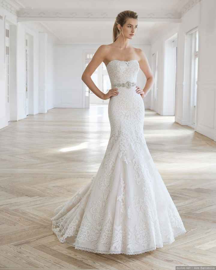 1. Vestido con escote de palabra de honor