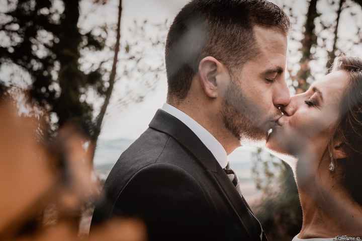 Beso pareja
