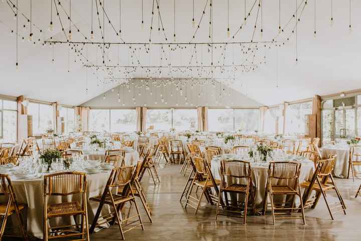 ¿Decorarías el techo de tu banquete así? 👇 - 1