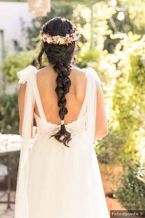 🧐 ¿Cambiarías algo del look de esta novia? - 1