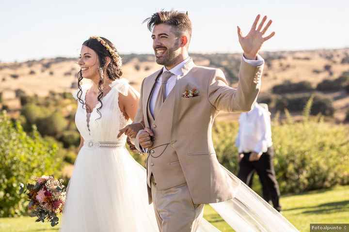 🧐 ¿Cambiarías algo del look de esta novia? - 3
