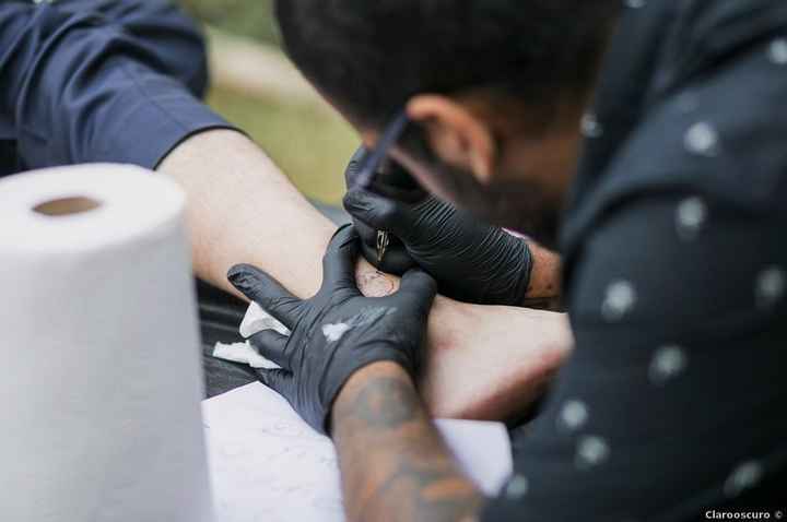 ¿Y si contratas un tatuador para el día B? 😎 - 1