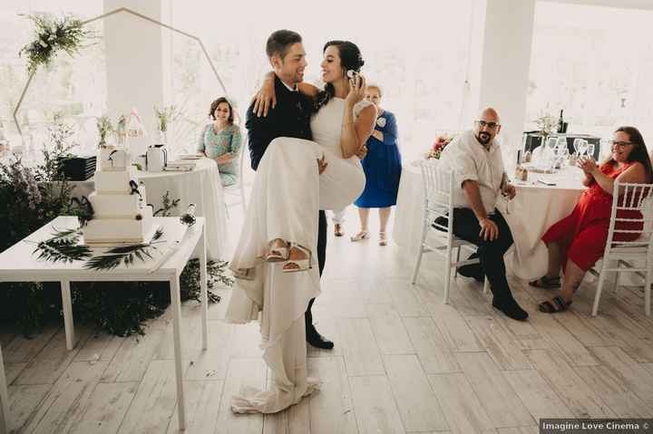 ¿Crees que tu pareja te llevará en brazos el día de la boda? 🙊 - 1