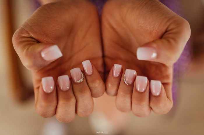 ¿Uñas acrílicas o al natural? - 1