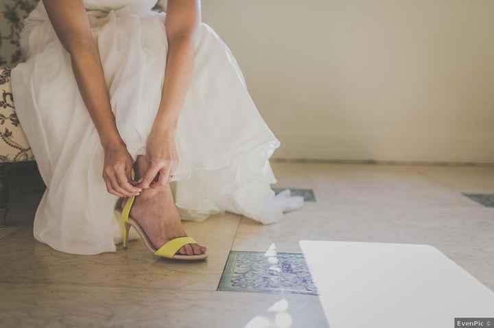 Sandalias amarillas 💛 - 1