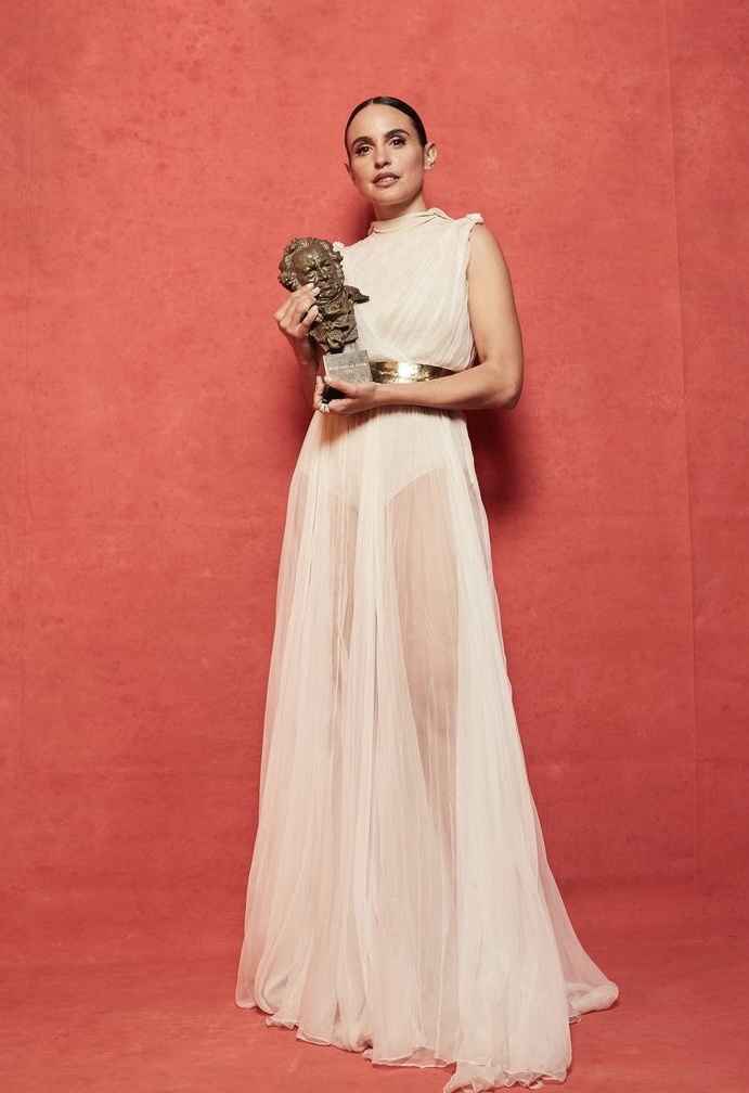 ¡Repasamos algunos looks de los Premios Goya 2022! ¿Qué te parecen? 😏 - 5