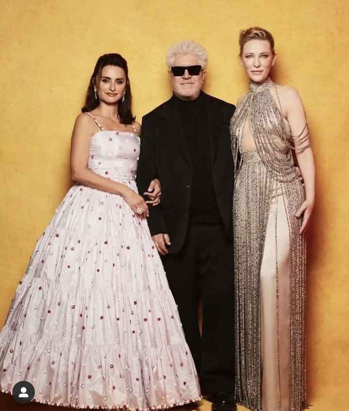 ¡Repasamos algunos looks de los Premios Goya 2022! ¿Qué te parecen? 😏 - 8