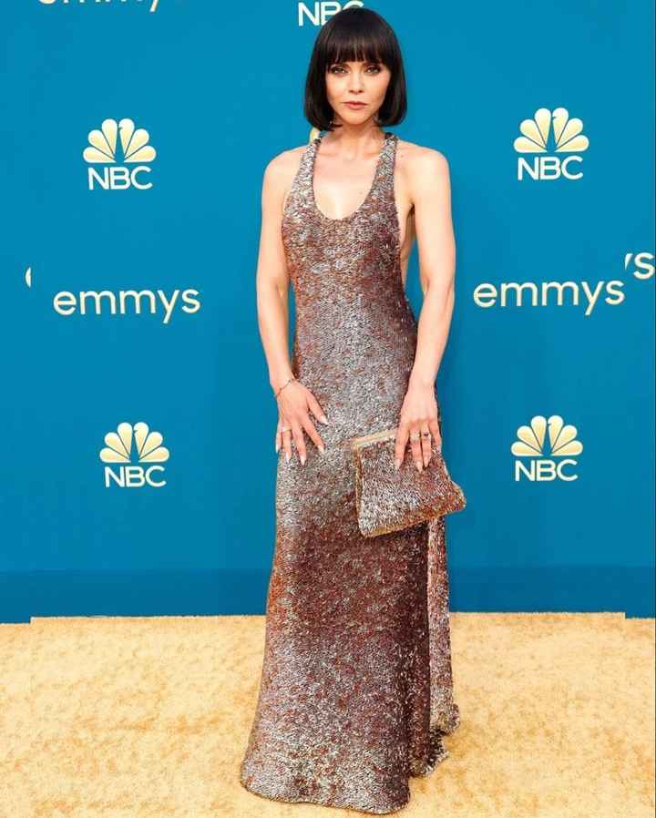 ¡Looks de los Premios Emmy 2022! 😍 ¿Con cuál te quedas? - 6