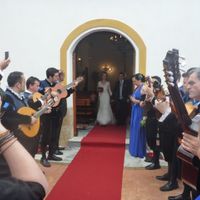 A la salida de la iglesia