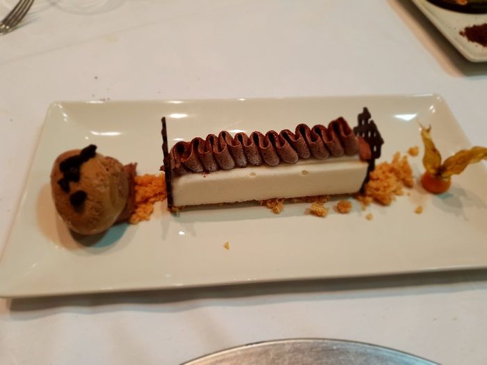 Leche merengada y helado de cafe