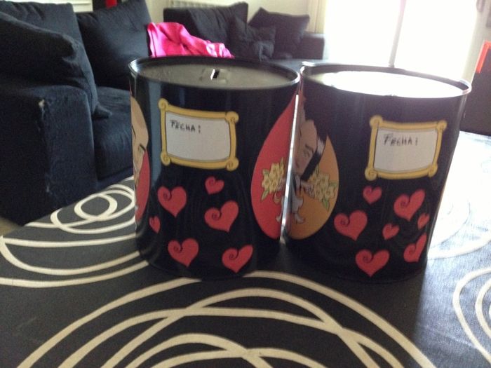 Huchas para los próximos novios  - 2