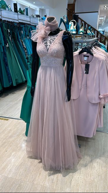 ¿Qué color no es apropiado para invitados? - 1
