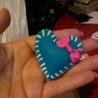 Broche para mis chicas del 13 de Julio!