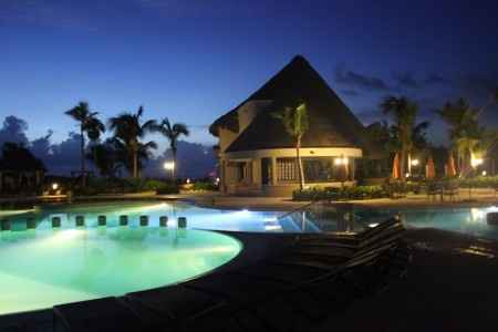 Piscina de noche