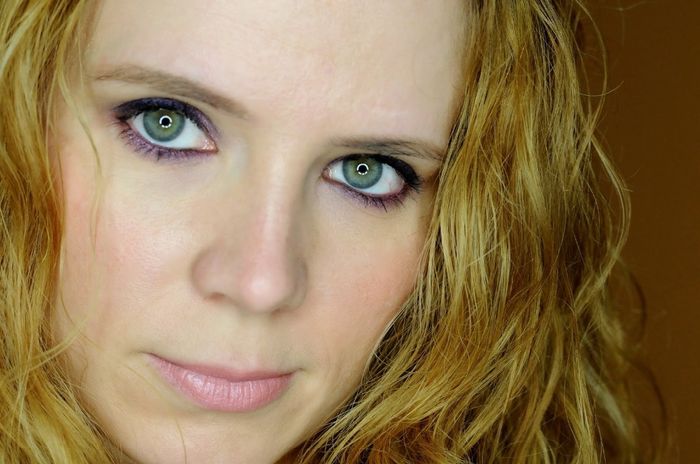 violeta y verde