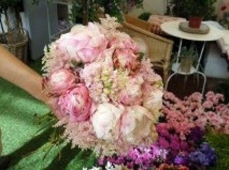 ramo peonias