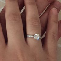 Pongamos todas nuestro anillo de compromiso - 1