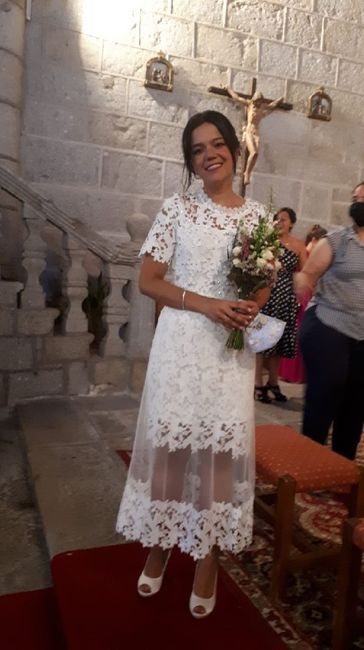 Novias que se han casado ahora  y pospuesto la fiesta para el año que viene 3