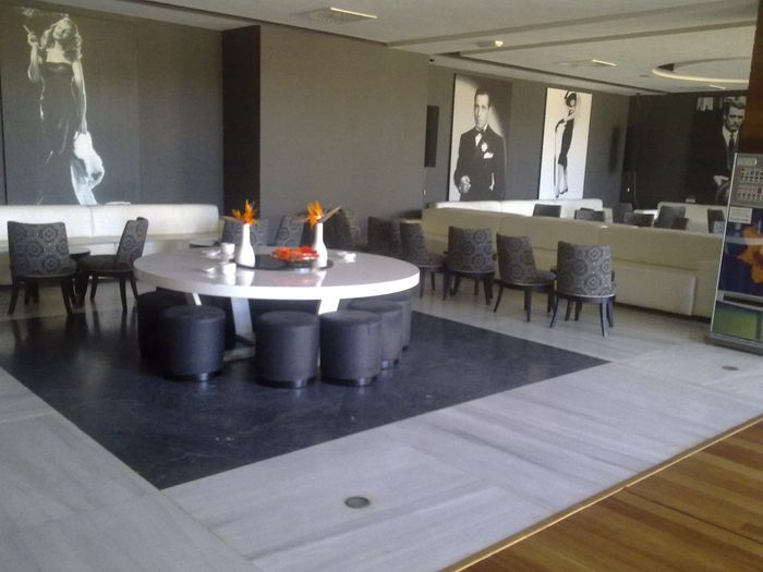 2 salon de barralibre y cafes