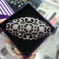 broche