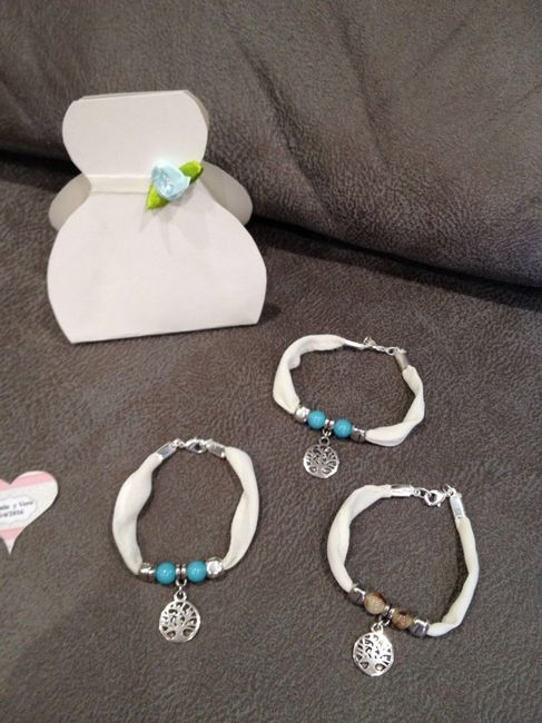 Mis pulseras de la tela del vestido para mis 3 mejores amigas!!! - 1