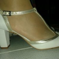 No encuentro los zapatos. ayudarme. - 1