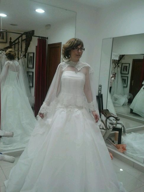 17 vestidos de novia con capa - 1
