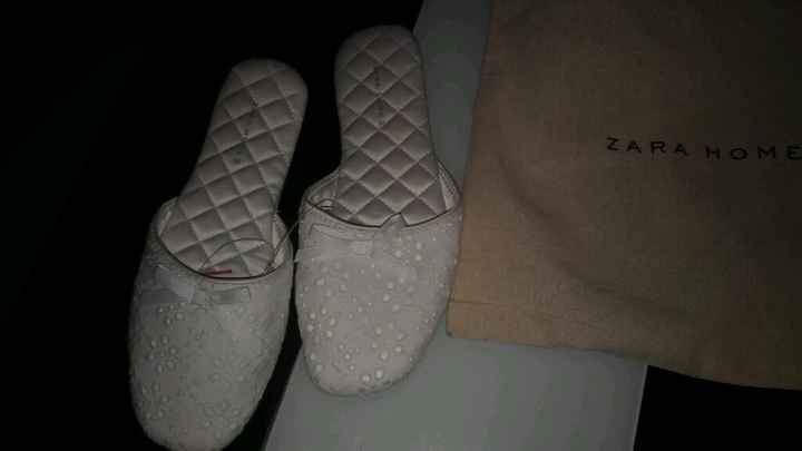 Y tu, que zapatillas te pondrás con la bata? - 1