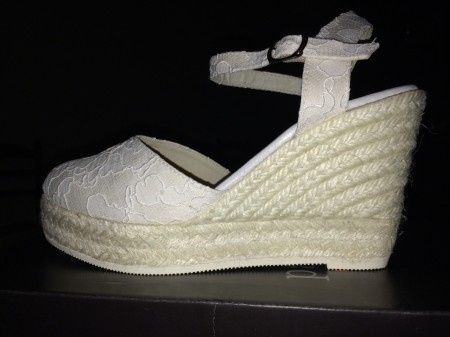 Alguien se ha comprado los zapatos baratitos - 2