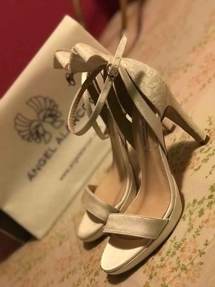 ¡Comparte una foto de tus zapatos! 👠 - 1