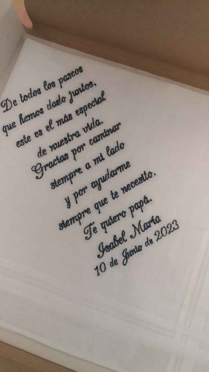 Pañuelo bordado - 2