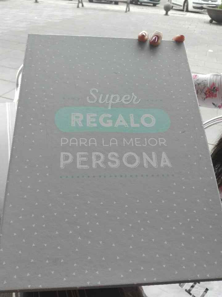 Un regalo muy especial - 1