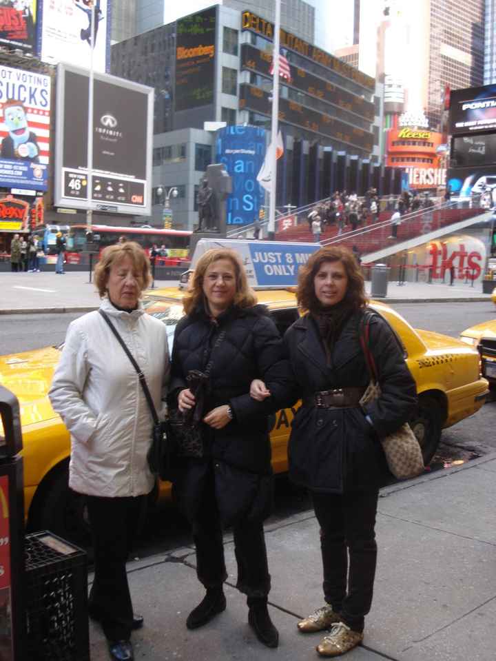 Madre e hijas en NY