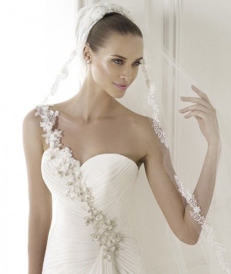 Avance novia. FASHION 2015 Pronovias