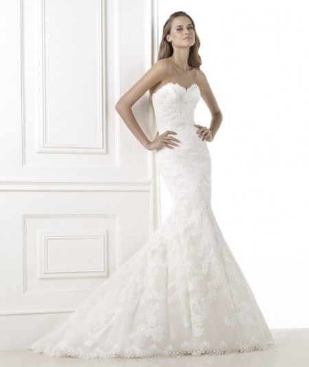 Avance novia. FASHION 2015 Pronovias