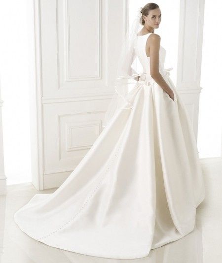Avance novia. COSTURA 2015 pronovias
